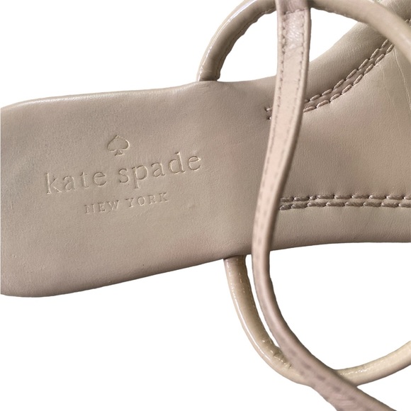 Kate Spade Tracie Gold Bow Patent Thong T-Strap Sandals - 6.5 - Picture 13 of 14